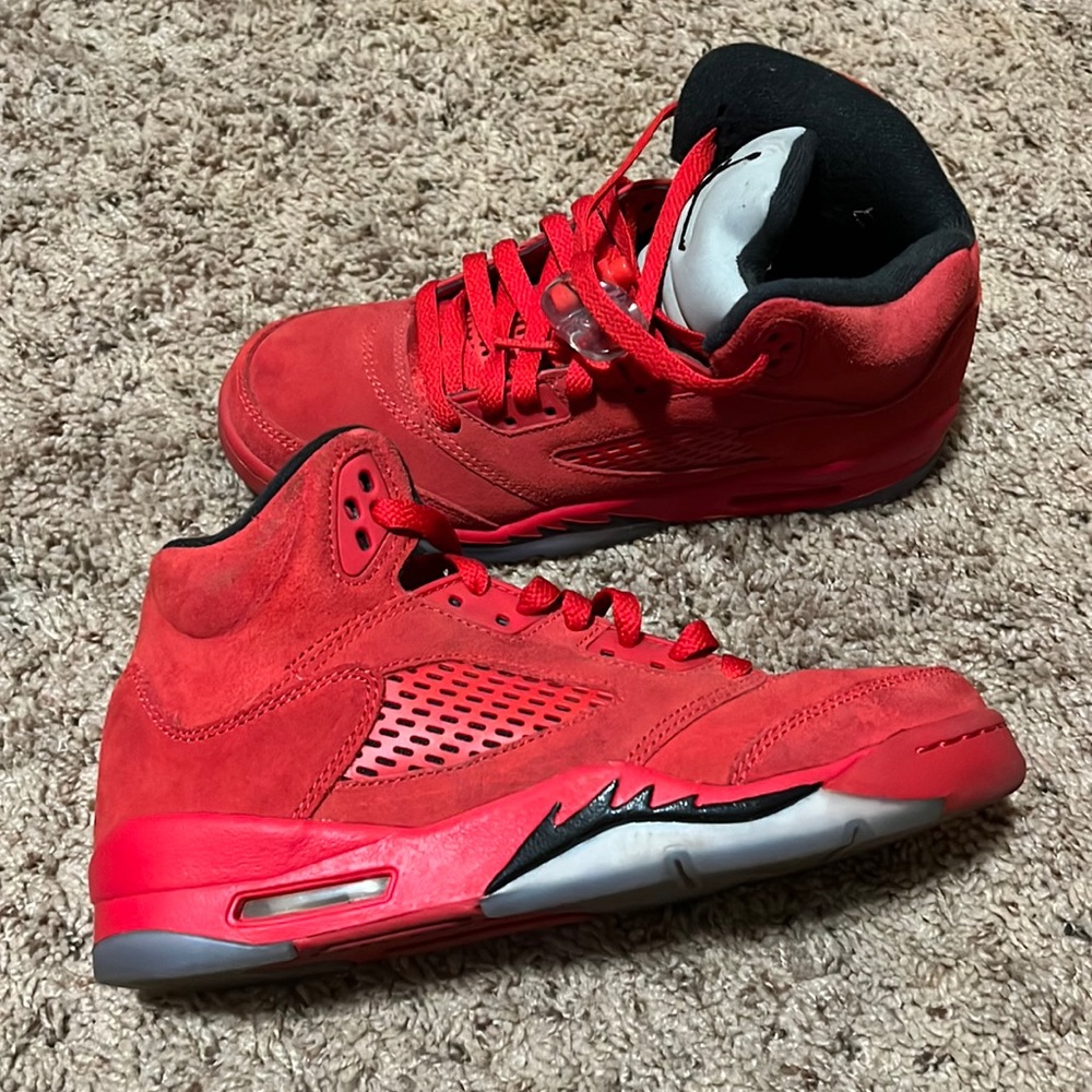 AIR JORDAN 5 RETRO BG
"Red Suede"